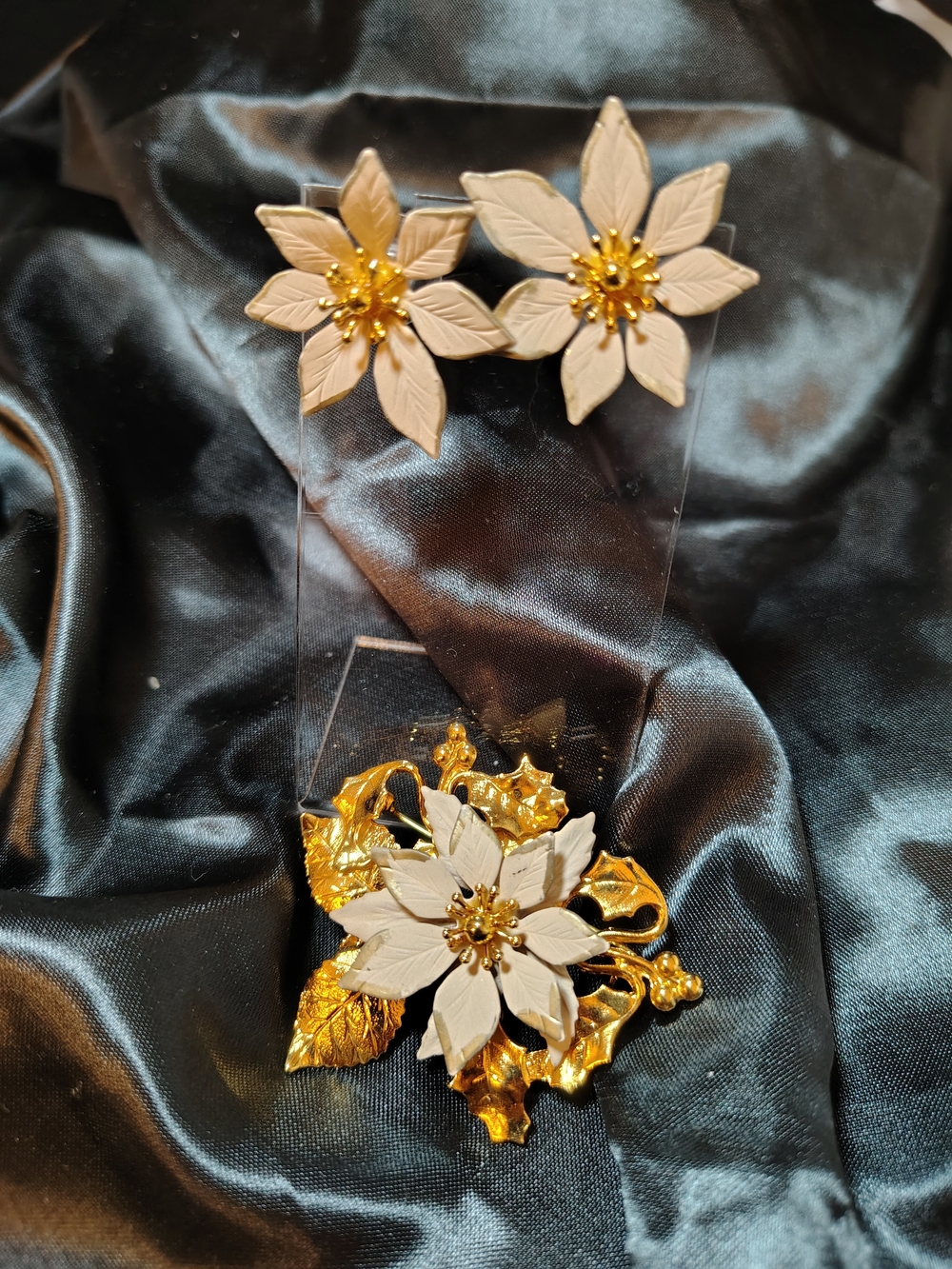 Vintage Rare Kenneth Cole Gold & Ivory Poinsettia Brooch &  Earring Set